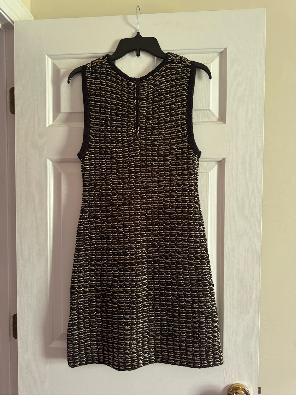 Alice + Olivia Black and Gold Knit Shift Dress - Picture 2 of 4